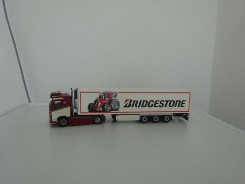 Volvo FH Mike Förster transport met Bridgestone trailer ., Hobby en Vrije tijd, Modelauto's | 1:50, Nieuw, Bus of Vrachtwagen