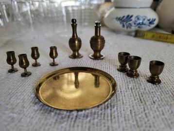 Mini servies.   beschikbaar voor biedingen