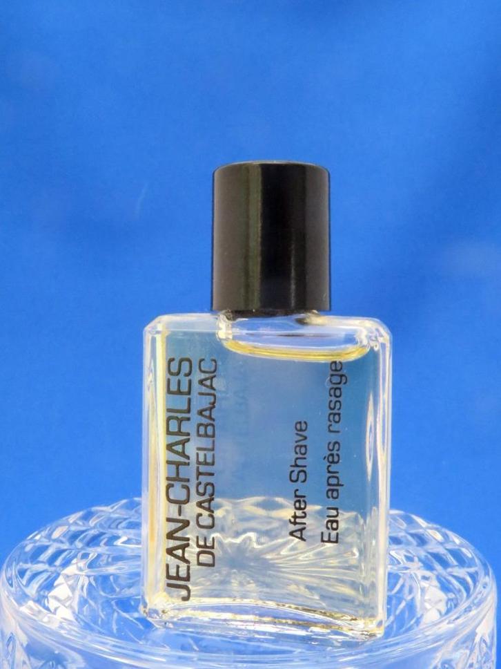 Mini - CASTELBAJAC - Jean Charles - 5ml - asl - 5,3cm, Verzamelen, Parfumverzamelingen, Gebruikt, Miniatuur, Gevuld, Ophalen of Verzenden