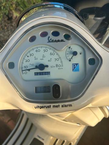 Vespa LX 50 4T Sienna Met - Weinig KM! beschikbaar voor biedingen