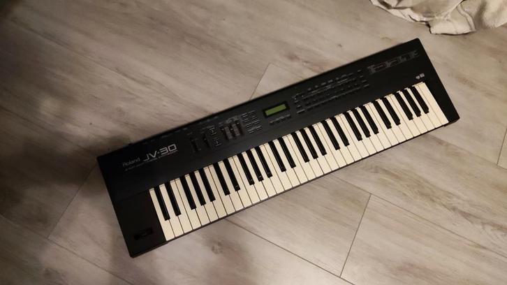 Roland JV30 - Project voor de liefhebber, Muziek en Instrumenten, Synthesizers, Ophalen of Verzenden