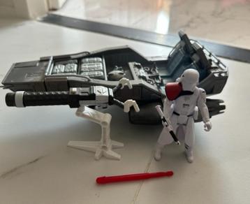 Star Wars First Order Snowspeeder met First Order Snowtroope beschikbaar voor biedingen