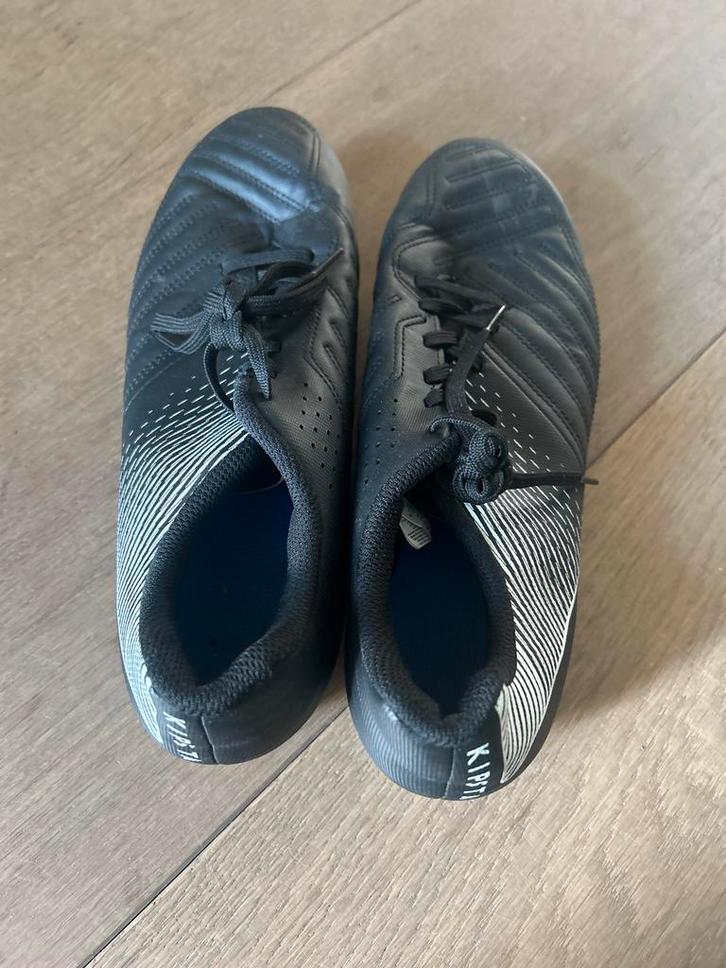 Kipsta Voetbalschoenen - Maat 43, Sport en Fitness, Voetbal, Zo goed als nieuw, Schoenen, Maat M, Ophalen of Verzenden