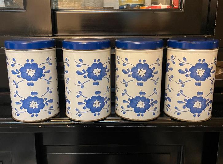 Vier blauw-wit gebloemde vintage voorraadblikken Van Kooten, Verzamelen, Blikken, Zo goed als nieuw, Overige, Ophalen of Verzenden