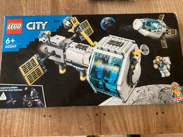 Lego City 60349 ruimtestation beschikbaar voor biedingen