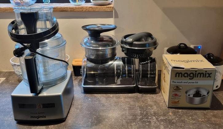 Magimix Cuisine 5200XL + attributen, Witgoed en Apparatuur, Keukenmixers, Ophalen of Verzenden