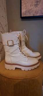 Stoere laarsjes, maat 39. Kunstleer., Kleding | Dames, Ophalen of Verzenden, Zo goed als nieuw, Beige