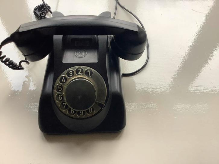 Vintage Bakeliet Telefoon met Draaischijf, Telecommunicatie, Vaste telefoons | Niet Draadloos, Gebruikt, Bakeliet, Ophalen