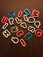 Bakvormpjes letters en cijfers, 20 stuks, Hobby en Vrije tijd, Taarten en Cupcakes maken, Ophalen of Verzenden, Nieuw, Taarten of Cupcakes