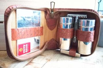 Vintage scheerset beschikbaar voor biedingen