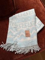 Blauw creme kleurige alpaca woondeken uit Peru, Huis en Inrichting, Woonaccessoires | Plaids en Woondekens, Ophalen of Verzenden