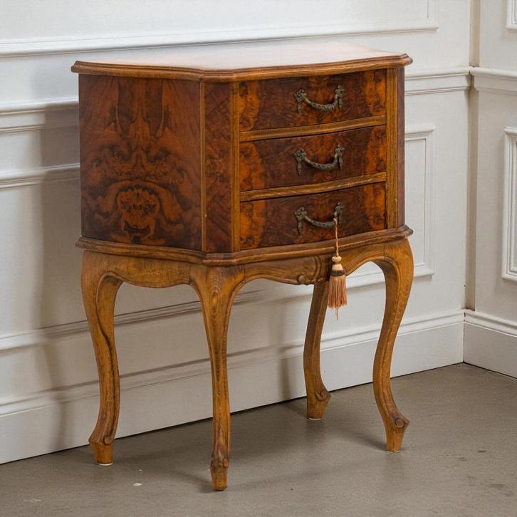 Louis XVI stijl nachtkastje / halkastje – wortelnoten fineer, Huis en Inrichting, Kasten | Ladekasten, Minder dan 100 cm, 50 tot 100 cm