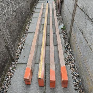 Houten draagbalken  beschikbaar voor biedingen