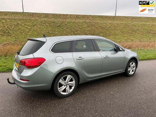 Opel Astra Sports Tourer 1.6 CDTi Business +, Auto's, Opel, Bedrijf, Astra, ABS, Airbags, Airconditioning, Boordcomputer, Climate control