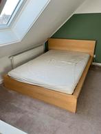 Malm Bed 140x200 laag, inclusief laddenbodem en matras, Ophalen, Bruin, Tweepersoons, 140 cm