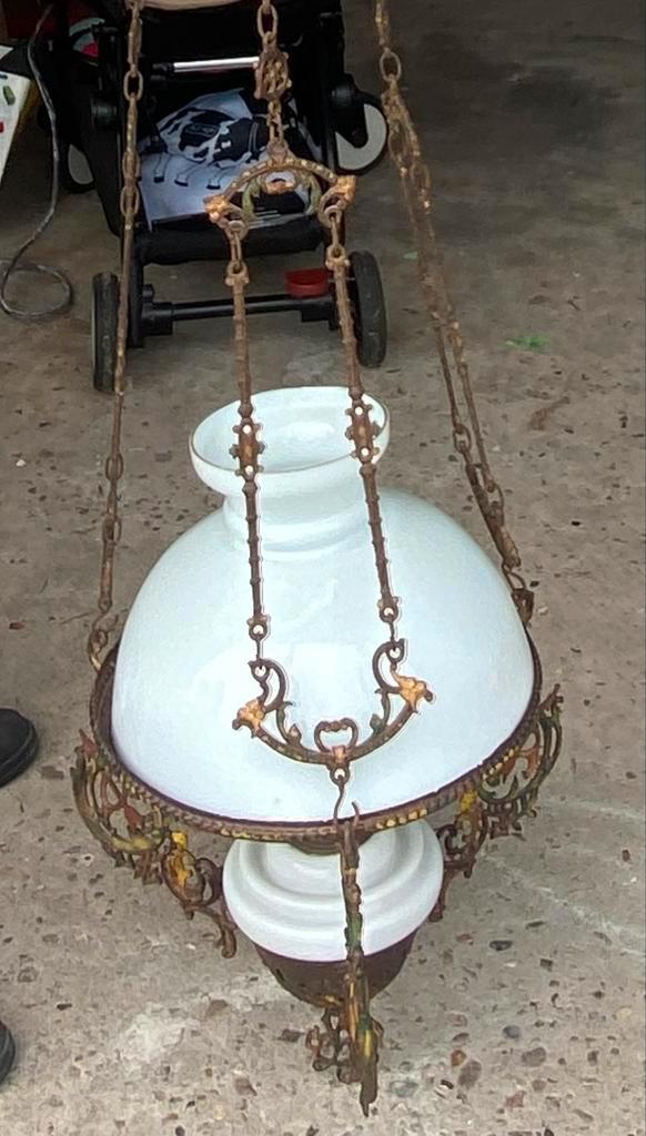 Antieke olie lamp hand beschilderd +~ 100 jaar oud, Huis en Inrichting, Lampen | Hanglampen, Gebruikt, 75 cm of meer, Glas, Metaal