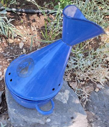 Vintage blauwe emaille Franse NICOLAY Inhalateur, inhalator beschikbaar voor biedingen