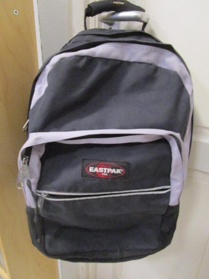 Stevige ruime Eastpak rugzak met laptopvak, Sieraden, Tassen en Uiterlijk, Tassen | Rugtassen, Gebruikt, Eastpak, 30 tot 45 cm