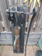 Oude Gietijzeren Pomp met Koperen Onderstel - Decoratief, Antiek en Kunst, Ophalen, Koper