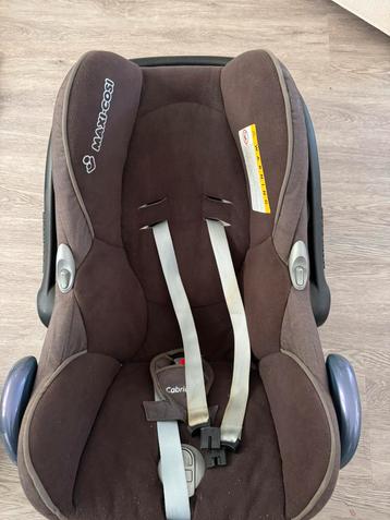 Maxi cosi autostoeltje beschikbaar voor biedingen