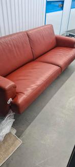 Nette rood lederen bank 210 cm breed, Ophalen, Gebruikt, Driepersoons, 75 tot 100 cm