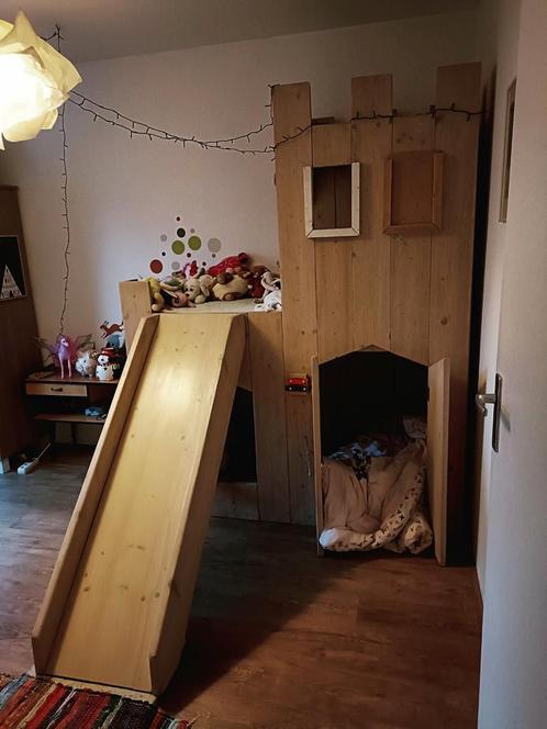 Steigerhouten bed kasteel, Kinderen en Baby's, Kinderkamer | Stapelbedden en Hoogslapers, Gebruikt, Stapelbed, Ophalen