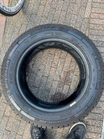 Michelin Agilis 215/60 R17C (max 5000km) beschikbaar voor biedingen