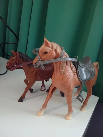 Twee Speelgoed Paarden beschikbaar voor biedingen