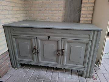 Brocante houten kast / commode – met karakter – bieden beschikbaar voor biedingen