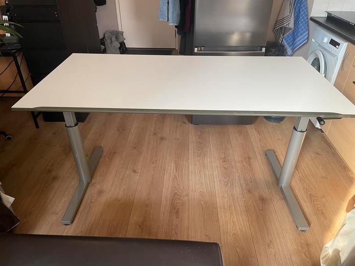 Gispen TM Bureau 160x80 - in hoogte verstelbaar, Huis en Inrichting, Bureaus, Zo goed als nieuw, Bureau, In hoogte verstelbaar