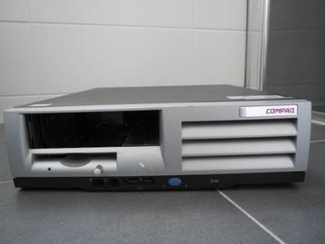 oude compaq computer beschikbaar voor biedingen