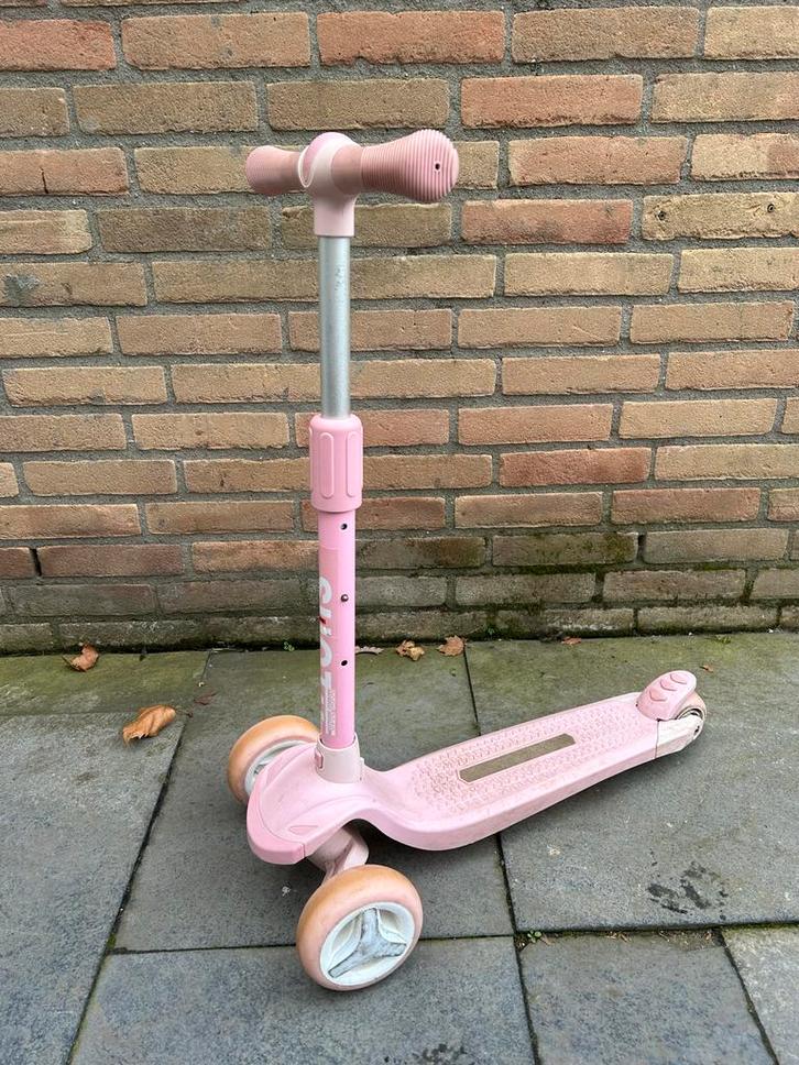 Suotu kinderstep, Kinderen en Baby's, Speelgoed | Buiten | Voertuigen en Loopfietsen, Gebruikt, Overige typen, Ophalen