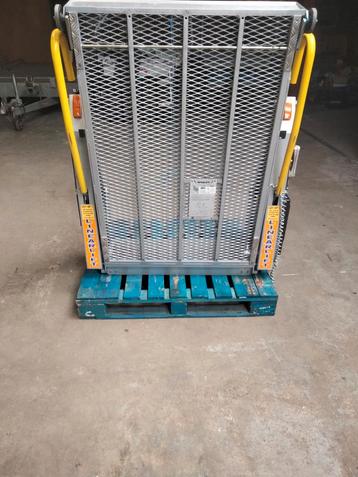 Te koop rolstoel liften beschikbaar voor biedingen