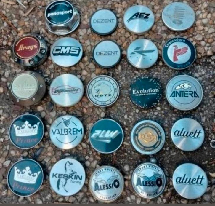 Diverse oudere naafdopjes,BROCK , ARTEC,VW,VALBREM,ALUETT,KE, Auto diversen, Wieldoppen, Ophalen of Verzenden