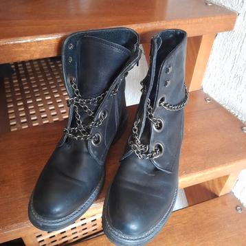 Stoere leren enkelboot van het merk Ps Poelman maat 41. beschikbaar voor biedingen