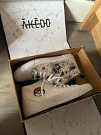 Akedo schoenen pokemon wit, Ophalen, Zo goed als nieuw, Wit, Sneakers of Gympen