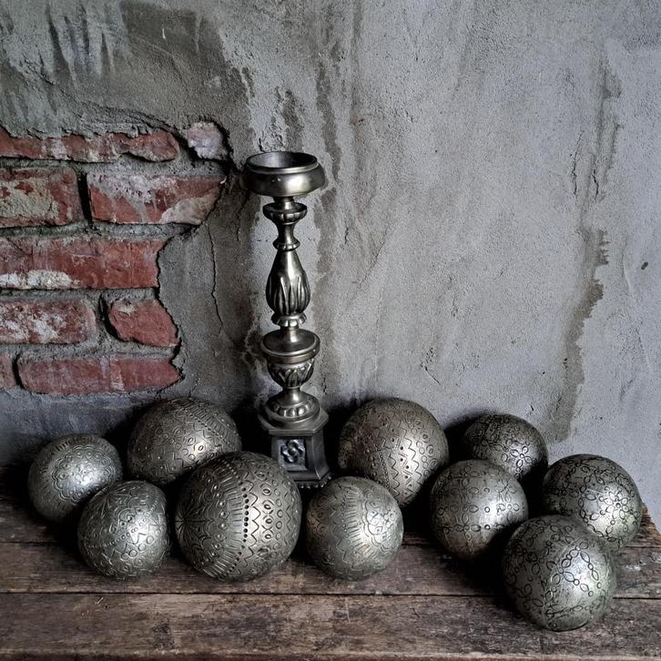 Decoratieve bal bol ø 9cm of 11cm *Etage3*, Huis en Inrichting, Woonaccessoires | Overige, Zo goed als nieuw, Ophalen of Verzenden