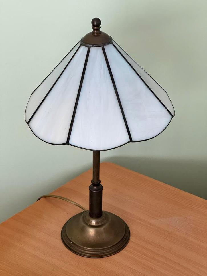 Vintage Tiffany tafel lamp, Huis en Inrichting, Lampen | Tafellampen, Gebruikt, Minder dan 50 cm, Glas, Ophalen of Verzenden