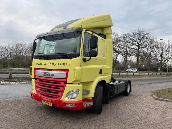 DAF CF 330 Slaapcabine (bj 2017), Auto's, Vrachtwagens, Particulier, Te koop, ABS, Airconditioning, Centrale vergrendeling, Cruise Control