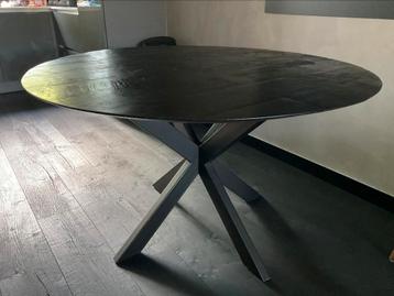 Eetkamertafel zwart teak