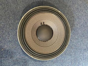 1x JBL 2204h beschikbaar voor biedingen