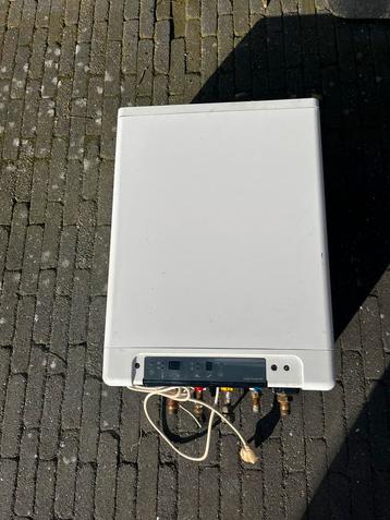 Intergas kombi kompakt HRE 24/18 beschikbaar voor biedingen