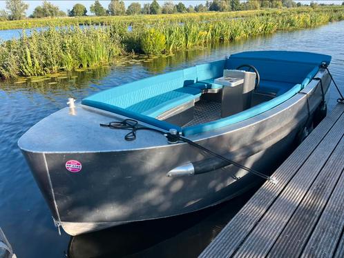 Sloep Luxury tender T 550 electrisch, Watersport en Boten, Sloepen, Zo goed als nieuw, 10 tot 30 pk, 3 tot 6 meter, Buitenboordmotor