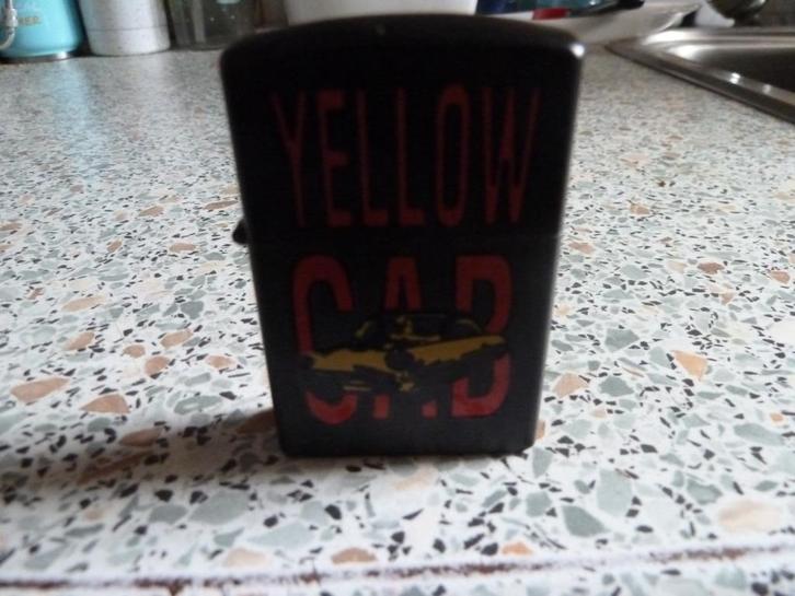 Yellow cab open klap benzine aansteker, Verzamelen, Rookartikelen, Aanstekers en Luciferdoosjes, Zo goed als nieuw, Aansteker