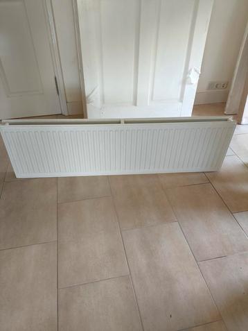 Radiator T21 140x40 - Gebruikt beschikbaar voor biedingen