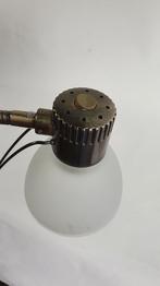 Messing vloerlamp met buigbare halogeen spot. 130 cm. S35, Tweedehands verkoop, Tweedehands verkoop, Gebruikt, Ophalen of Verzenden
