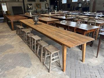 Boerentafel van 4,5 meter lang / 18 personen beschikbaar voor biedingen