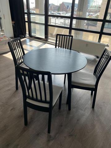 IKEA LISABO eettafel met 4 EKEDALEN stoelen beschikbaar voor biedingen