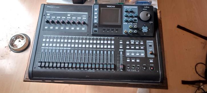 Tascam dp32SD, multitrack recorder., Muziek en Instrumenten, Midi-apparatuur, Zo goed als nieuw, Ophalen