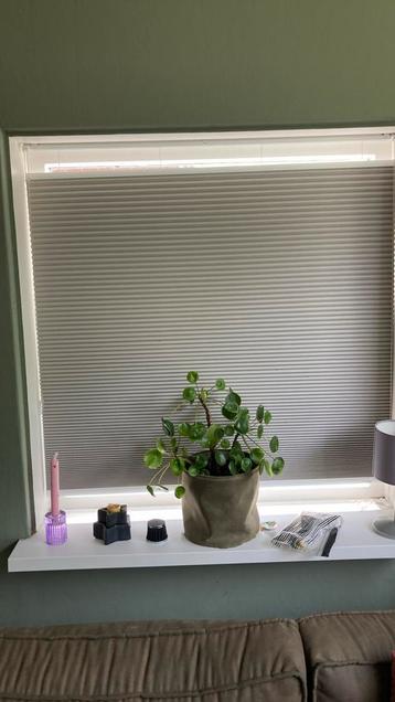 Screen  / zonwering bxh 105,5x110 beschikbaar voor biedingen